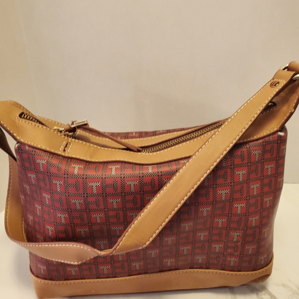 New Tommy Hilfiger Shoulderbag With Organizer